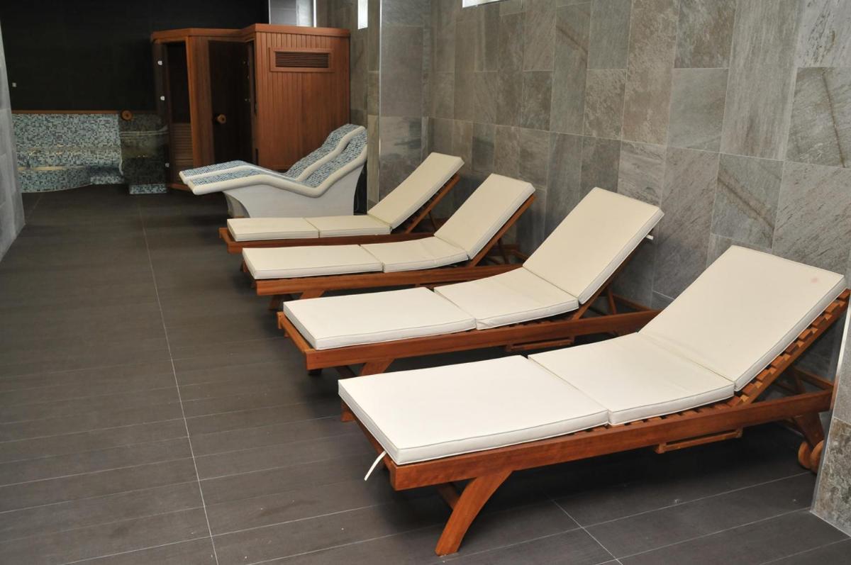 Hotel Srbija Lux Stara Pazova Εξωτερικό φωτογραφία